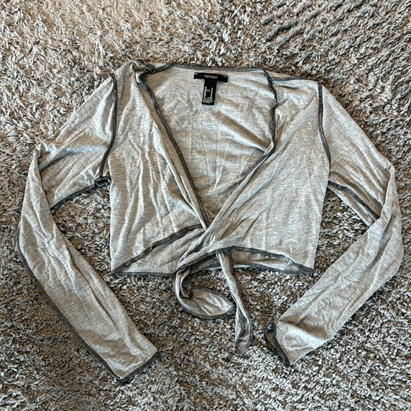 Forever 21 Topstitched Self-Tie Crop Top - Picture 5 of 6